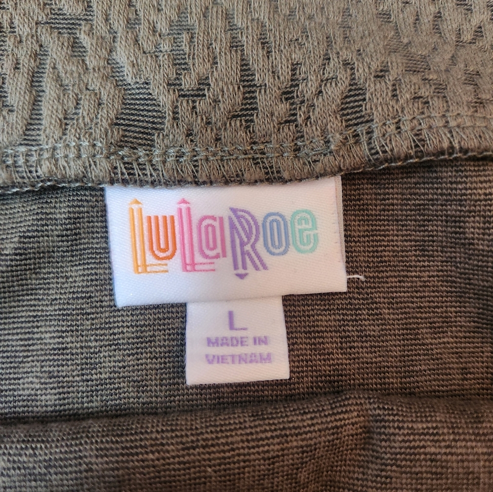 LuLaRoe Cassie Skirt - Picture 4 of 4